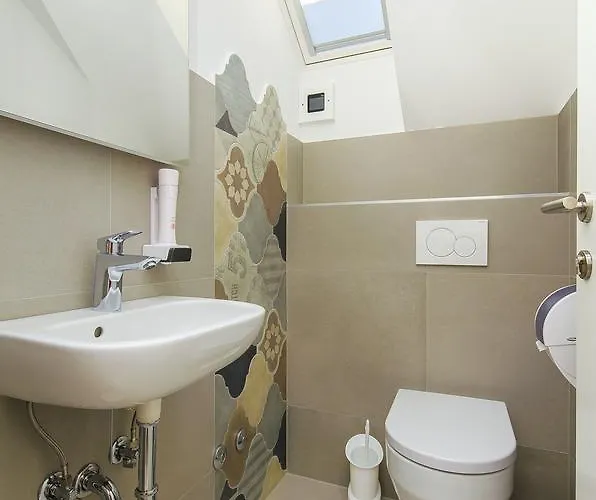 Dvor Vandrerhjem Split