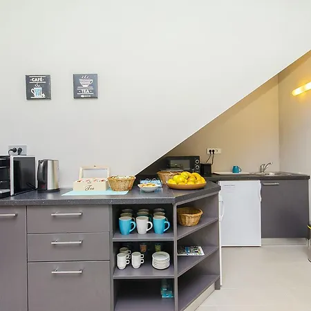 Hostel Dvor *