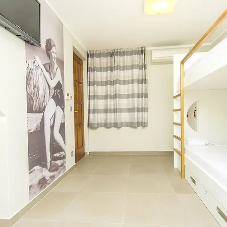 Dvor Albergue *
